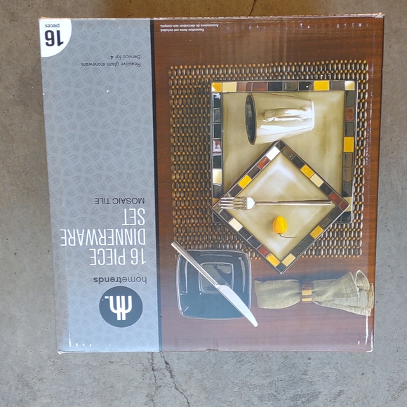 Mosaic dinnerware set - Picture 2 of 2